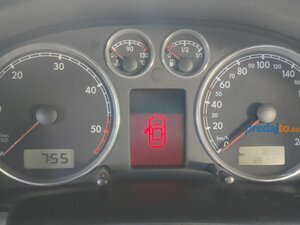 VW Passat V6 TDI 4Motion / Tiptronic / 132 kW / KOŽA