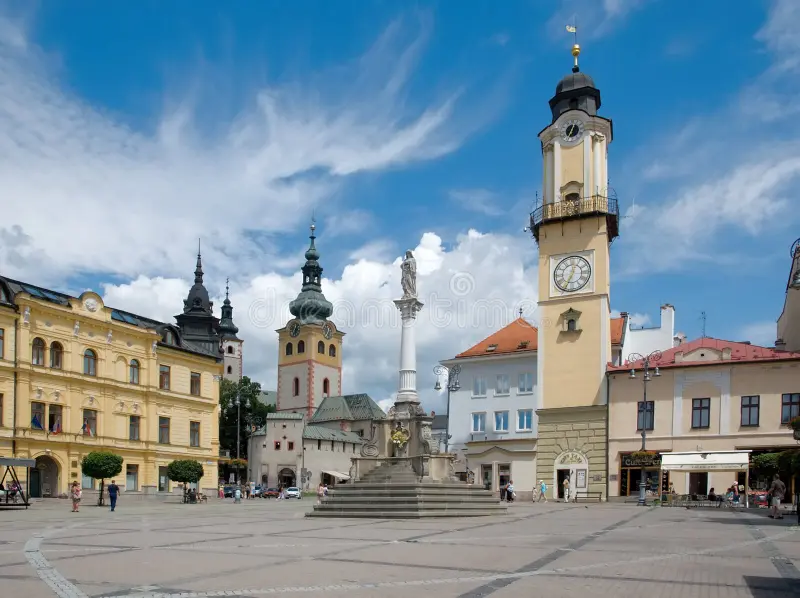 Nové projekty ÚPSVaR v BBSK: Ako získať príspevok na rekvalifikáciu alebo podnikanie v našom kraji